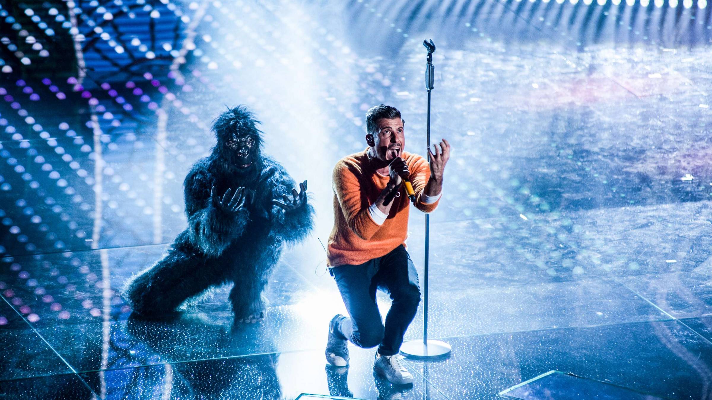 immagine di copertina per articolo Sanremo in dieci momenti