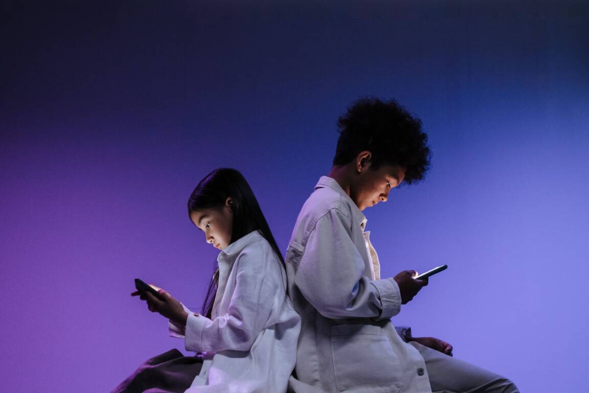 immagine articolo Figli dell’algoritmo: dentro la vita digitale dei minori